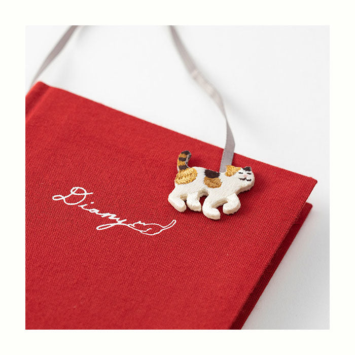 1年日記 刺繍しおり付 ネコ柄  A6サイズ デザインフィル ミドリ 12887