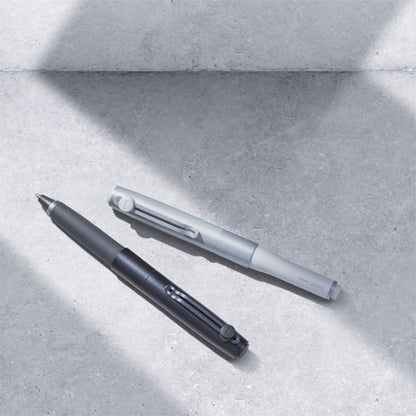 uniball ZENTO《ユニボール ゼント》シグニチャーモデル [メタリックブラック(0.5mm)/シルバー(0.38mm)] キャップ式 三菱鉛筆 UBZH05M.24/UBZH38.26 化粧箱入り【お一人様1本限り】