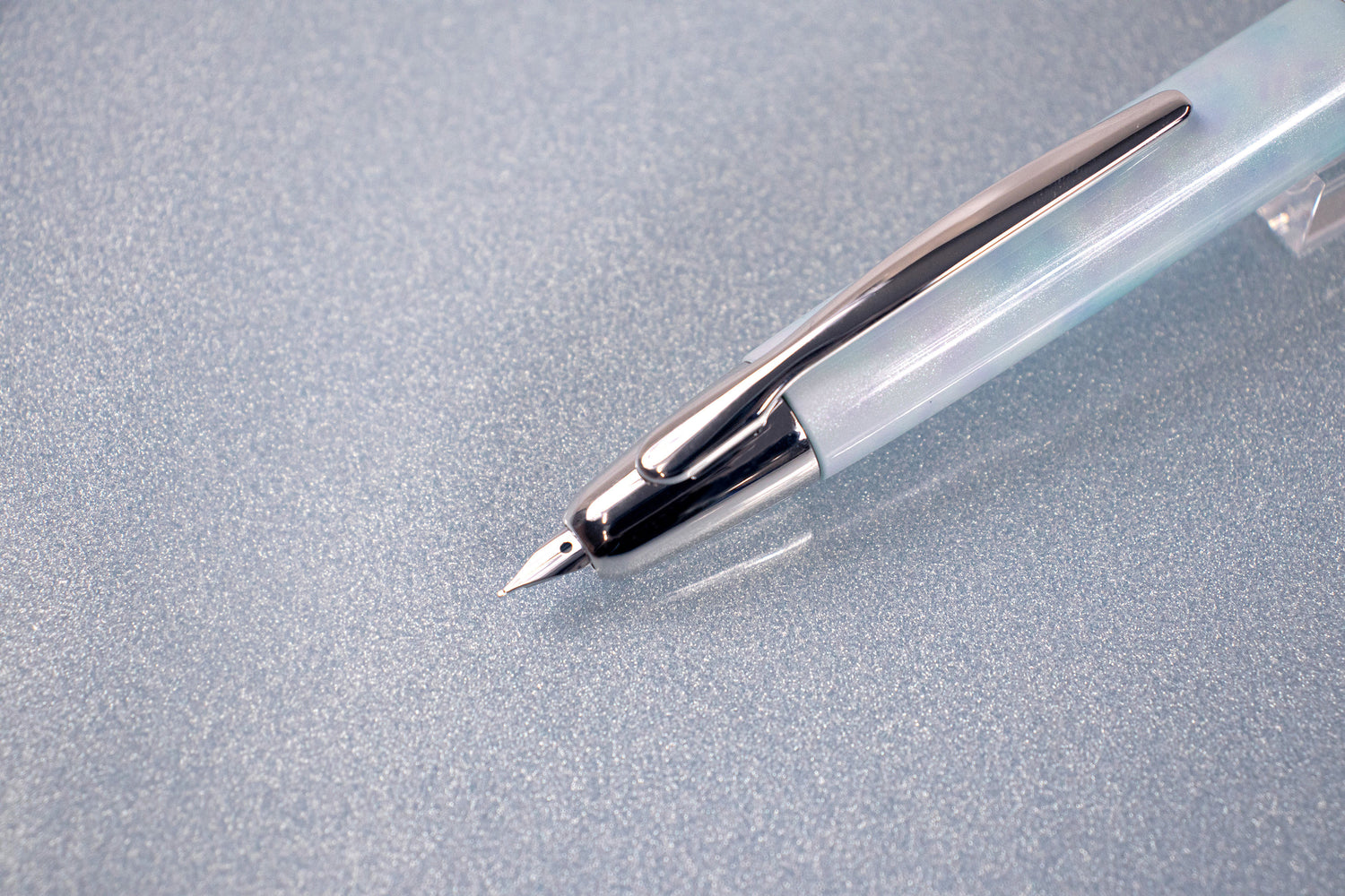 【大原美術館×うさぎやオリジナル　＜銀のみ再販＞】キャップレス万年筆 ポール・シニャック　≪オーヴェルシーの運河≫［銀］ペン先5種類 パイロット OM-FCUO25-OU 【お一人様ペン先各種1本まで】【送料無料※】