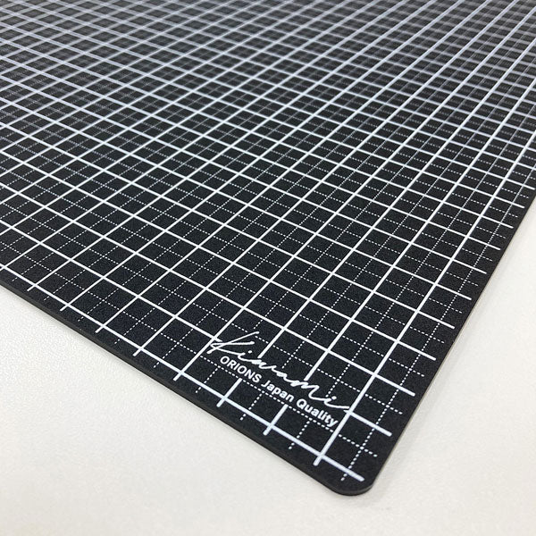 ライティングマット下敷 kiwami [ブラック・A4+] 共栄プラスチック WMS-A4-BL