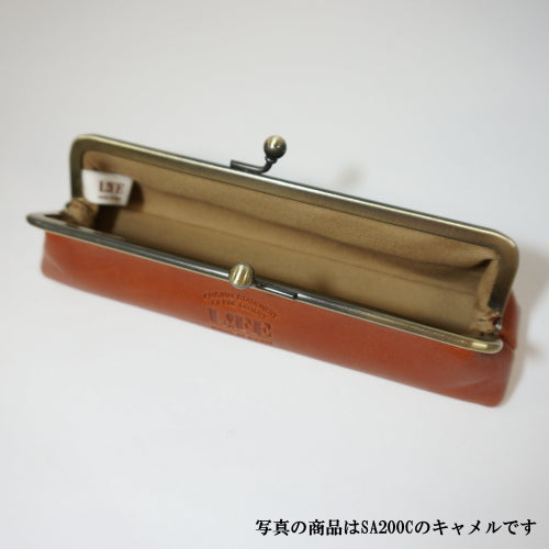 本革ペンケース　がま口三角ペンケース[キャメル／茶]ライフ〔LIFE〕SA200C    *ネコポス不可*