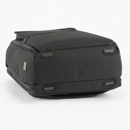 EVL-4.0 リュック［B4サイズ］ 黒 20L ［B4ファイル/15.6インチPC対応］ エース 68306-01【送料無料*！取り寄せ品】