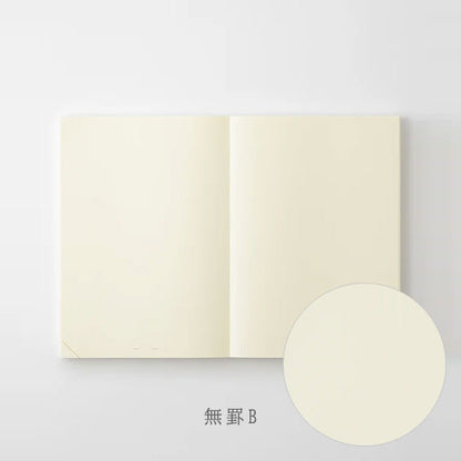 《MD PRODUCT》MDノート A5 1日1ページ [無罫/ドット方眼] デザインフィル 15389/15390 【1冊のみネコポス可】[M便 1/1]