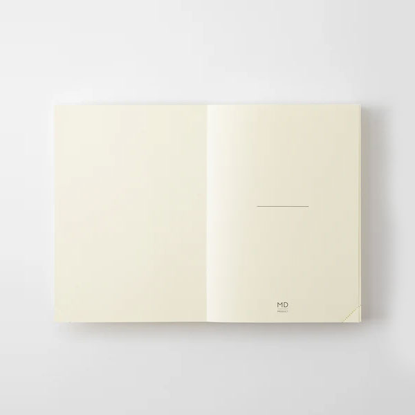 《MD PRODUCT》MDノート A5 1日1ページ [無罫/ドット方眼] デザインフィル 15389/15390 [M便 1/1]