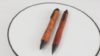 【KURASHIKI BNG.】 SPIRA -スピラ- 木軸 ＜花梨瘤 /かりんこぶ＞ ボールペン/シャープペンシル うさぎやオリジナル